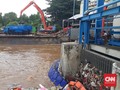 64 Truk Angkut Sampah di Pintu Air Manggarai