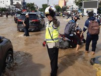 Mohon Maaf, KRL & Transjakarta Belum Operasi Normal Hari Ini
