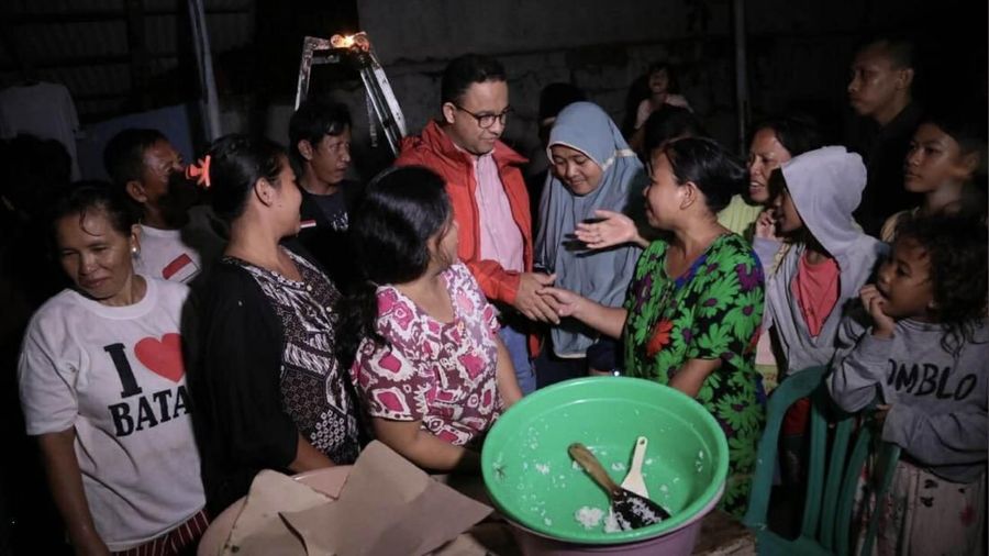 Gubernur DKI Jakarta Anies Baswedan kembali melontarkan pernyataan yang mengkritik penanganan banjir yang dilakukan era Gubernur sebelumnya.