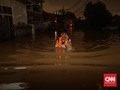 Terjebak Banjir 2 Meter, Warga Cipondoh Belum Dievakuasi