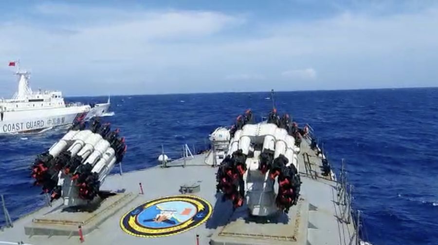 Laut China Selatan kembali memanas, kini Indonesia dan China terseret dalam pusaran konflik.