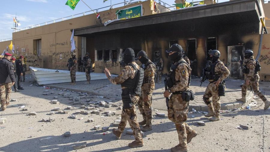 Parlemen Irak meminta AS meninggalkan negeri itu.