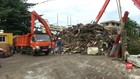 VIDEO: Sampah Kembali Penuhi Pintu Air Manggarai