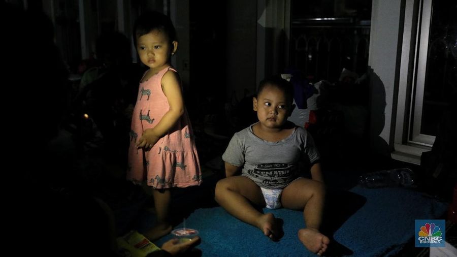 Melihat warga Ciledug Indah, Tangerang yang memenuhi masjid untuk mengungsi ditengah bencana banjir jakarta.