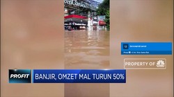 Dampak Banjir, Omzet Mal Turun 50%
