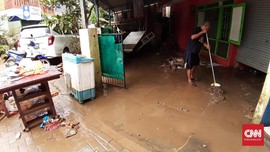 Pasca-Banjir 3 Meter, Warga Tajur Minim Suplai Air Bersih