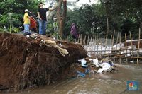 Tanggul Jebol Bikin Perumahan Di Bojonggede Ini Kebanjiran - Foto 2