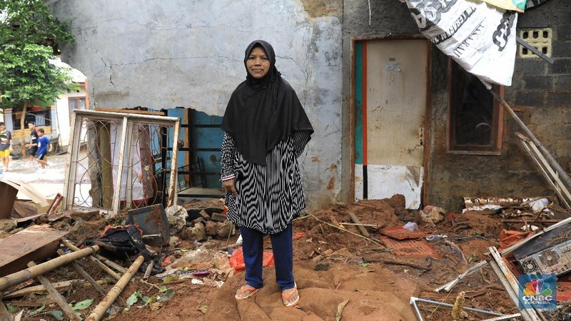 Perumahan Puri Citayam Permai 2 di Bojonggede, Kabupaten Bogor, Jawa Barat, terkena dampak tanggul jebol beberapa hari lalu.