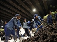 Warga DKI Mau Gugat Anies Gegara Banjir Jakarta, Serius?