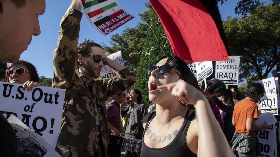 Warga AS meminta pemerintah Donald Trump tidak berperang dengan Iran.