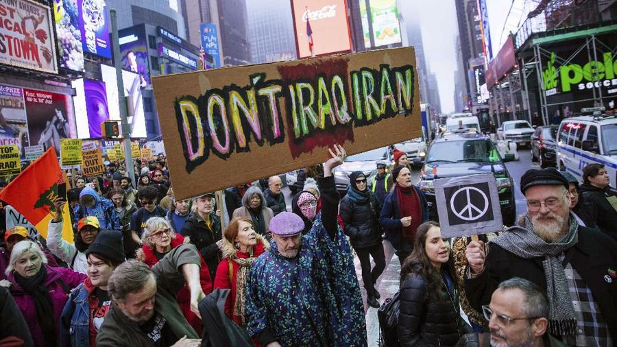 Warga AS meminta pemerintah Donald Trump tidak berperang dengan Iran.