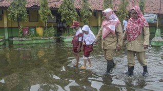 Tunjangan Guru Terdampak Banjir Cair April Kisaran Rp1,5 Juta