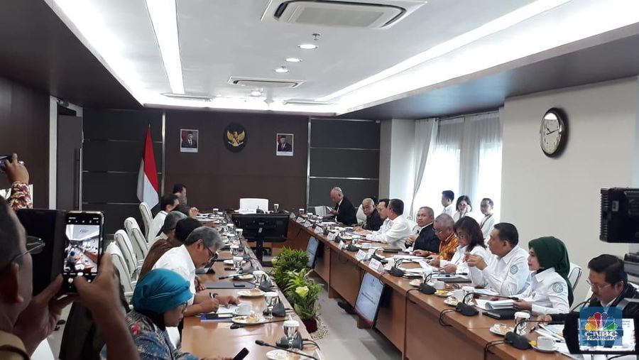Beberapa Menteri Kabinet Indonesia Maju rapat bersama membahas kenaikan iuran BPJS Kesehatan.