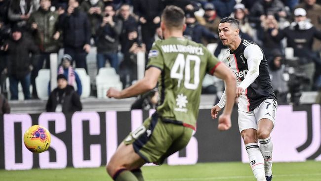 Ronaldo Hattrick, Juventus Menang Telak 4-0 atas Cagliari