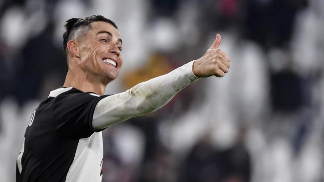 Ronaldo Ajak Dunia Saling Bantu untuk Perangi Virus Corona