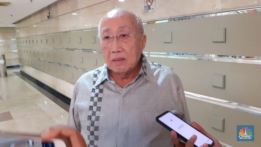 Ketua Dewan Pertimbangan Asosiasi Pengusaha Indonesia (Apindo), Sofjan Wanandi (CNBC Indoinesia/Anisatul Umah)