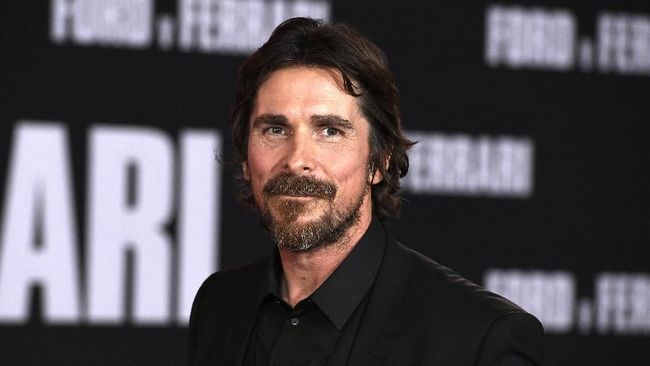 Christian Bale Diincar Gabung di Film Thor: Love and Thunder