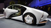Toyota LQ dengan teknologi otonom level 4 di CES 2020. Mobil konsep ini kali pertama hadir di dunia pada acara Tokyo Motor Show (TMS) 2019. (David Becker/Getty Images/AFP)