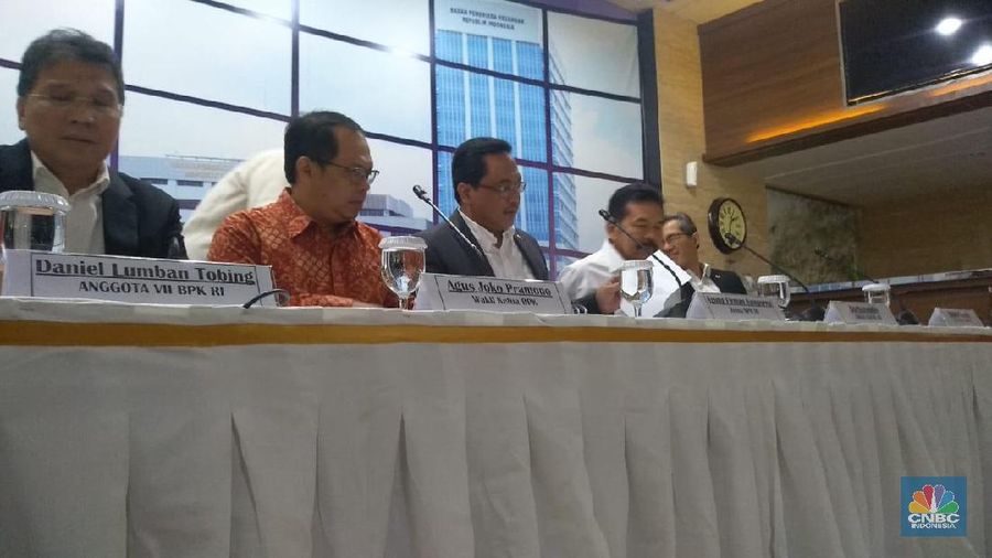 Investigasi dilakukan secara bertahap termasuk audit forensik. Proses investigasi tersebut sudah selesai tahap pertama.