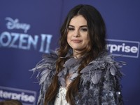 Selena Gomez, The Rock, dan Selebgram Followers Terbanyak