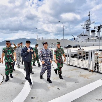 Gaya Jokowi Tegaskan Kedaulatan NKRI di Natuna