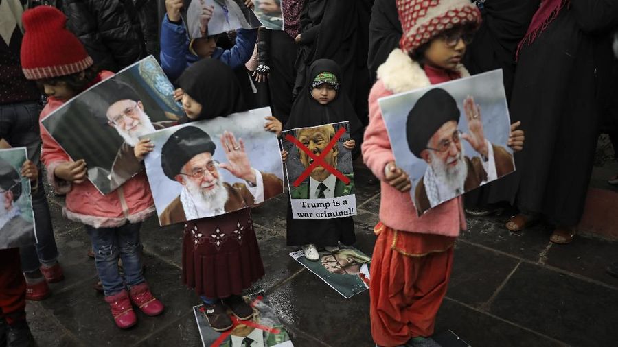 Salah Tembak, Ayatollah Diminta Mundur & Tinggalkan Iran
