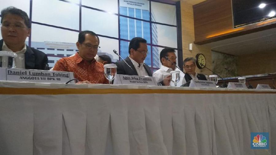 Sebanyak 16 temuan tersebut terkait dengan pengelolaan bisnis, investasi, pendapatan dan biaya operasional PT AJS selama 2014-2015.
