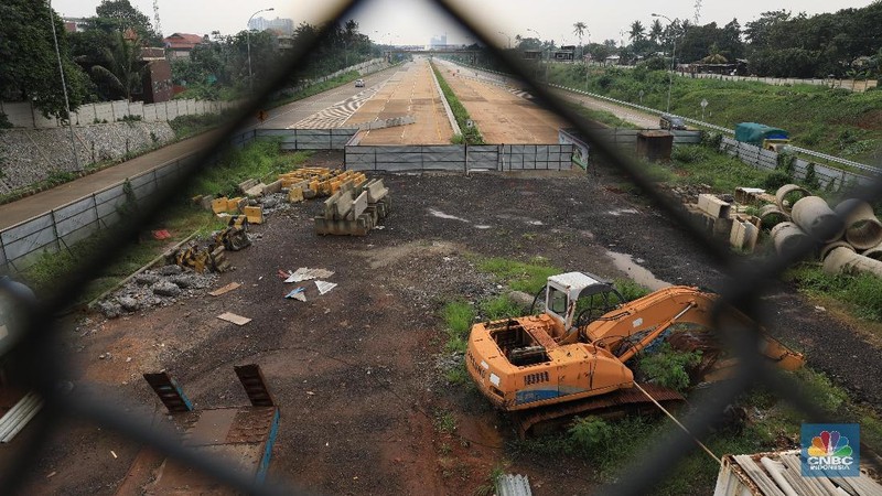 Penolakan tersebut didasari oleh ketidakcocokan harga karena tiap bidang lahan dihargai antara Rp 2-6 juta per meter persegi.
