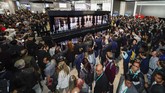 Sejumlah perusahaan elektronik seperti Samsung, Sony, Microsoft bergabung dalam pameran itu. (Jack Dempsey/AP Images for LG Electronics)