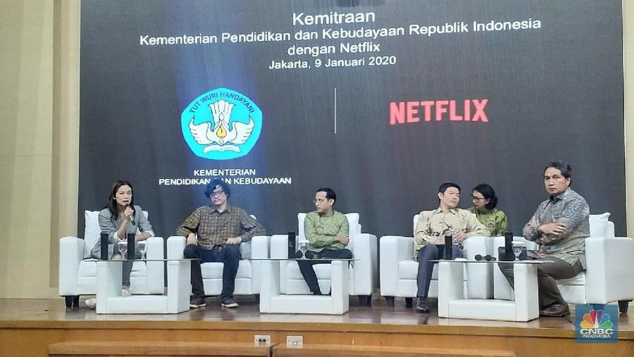 Netflix belum memenuhi aturan yang ada di Indonesia sehingga Mendikbud Nadiem Makarim dikritik karena menggandeng perusahaan AS ini.