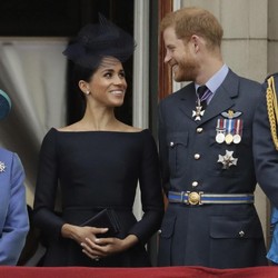 Kisah Harry & Meghan: Romansa Hingga Keretakan Kerajaan