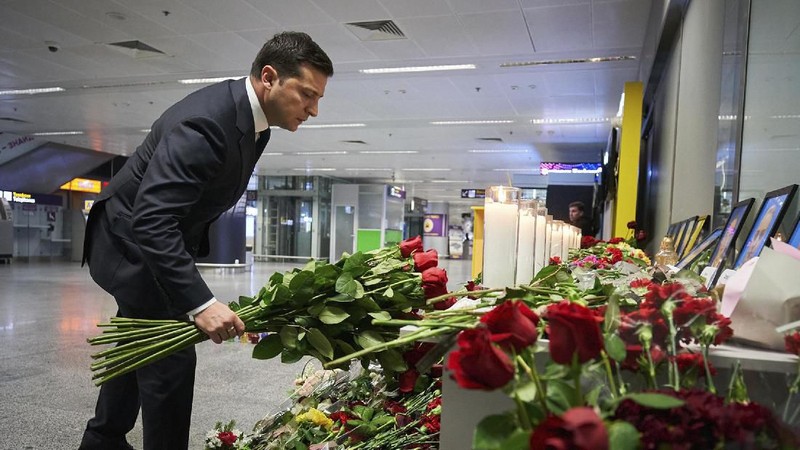 Ukraine International Airlines membawa 176 orang dan rencananya mengudara dari Teheran, Iran, menuju Kiev, Ukraina.