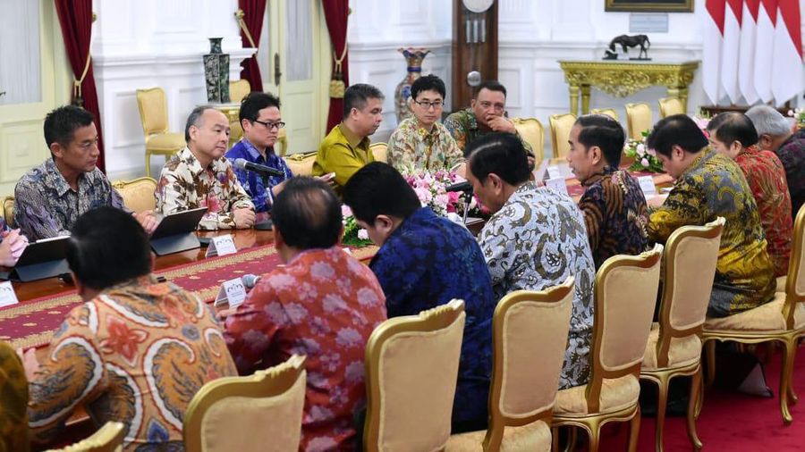 Terima Delegasi SoftBank dan DFC, Presiden Bicarakan Peluang Investasi di Indonesia