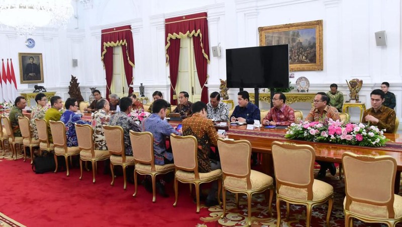 Terima Delegasi SoftBank dan DFC, Presiden Bicarakan Peluang Investasi di Indonesia