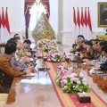 Momen Jokowi Rayu SoftBank Hingga DFC Tanam Modal di RI