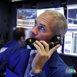 Trading di Hari Buruh, Dow Futures Ikut Merah
