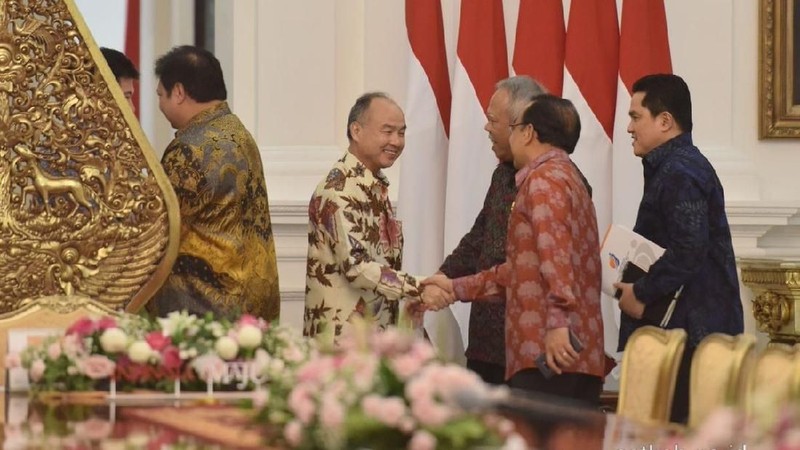 Erick Thohir, dalam perjalanan dinas keduanya ke Jepang, bertemu dengan Perdana Menteri Inggris periode 1997-2007 Tony Blair