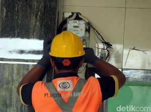 Waspada Banjir, Begini Cara Amankan Listrik Jika Air Masuk Rumah
