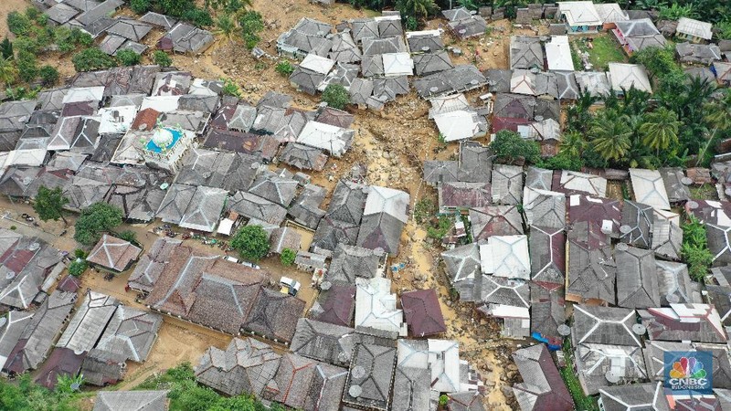 Banjir kala itu terjadi dua kali. Namun, banjir kedua lah yang sangat besar dan merusak pemukiman, meski tidak menimbulkan korban jiwa.