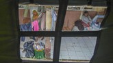 Warga korban bencana banjir bandang dan tanah longsor beraktivitas di posko pengungsian korban banjir bandang dan tanah longsor di SDN Sukajaya 03, Harkat Jaya, Sukajaya, Bogor, Jawa Barat, Jumat (10/1/2020). (ANTARA FOTO/Galih Pradipta/nz)