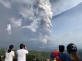 Gunung Taal di Filipina Erupsi, Bandara Ditutup