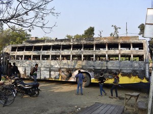 Video: Bus Terbakar Akibat Tangki BBM Bocor di India, 20 Orang Tewas