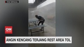 VIDEO: Angin Kencang Terjang Rest Area Tol Cipali