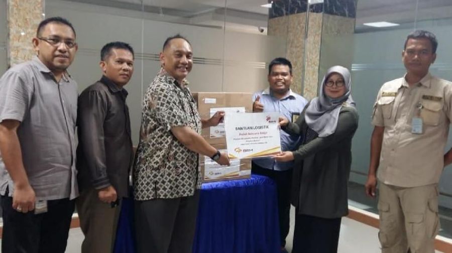 BRMS menyalurkan bantuan logistik untuk korban banjir di Jakarta, Jawa Barat dan Banten, berupa 18 paket.