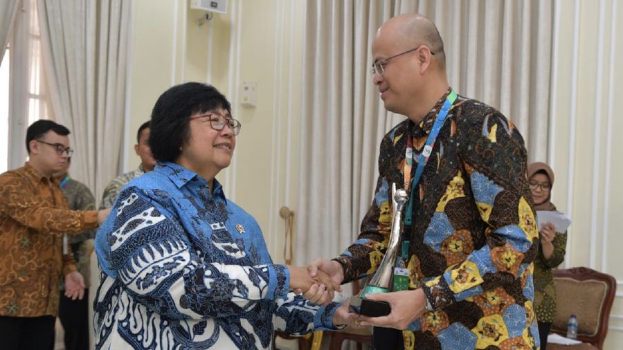 Peringkat Hijau adalah penghargaan kepada perusahaan yang melakukan pengelolaan lingkungan hidup lebih dari yang dipersyaratkan untuk 3 tahun berturut-turut.