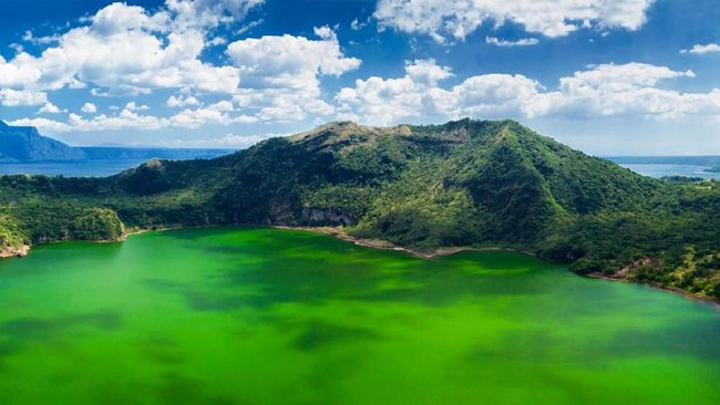 Taal, Gunung Api Terkecil di Dunia yang Bikin Panik Filipina