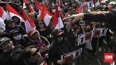 Sementata massa Bang Japar justru datang untuk mengawal Anies Baswedan. Mereka menilai Anies berhasil jadi Gubernur DKI Jakarta.