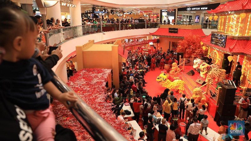 Mall Jakarta kini mulai dipenuhi ornamen Imlek