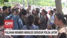 VIDEO: Puluhan Member Memiles Geruduk Polda Jatim