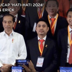 Momen Jokowi Ucap 'Hati-hati 2024' di Depan Sandi & Erick